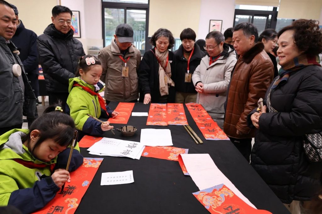 翰墨牵中法 雅韵传深情——成都天府书法院助力茶小跨国文化交流