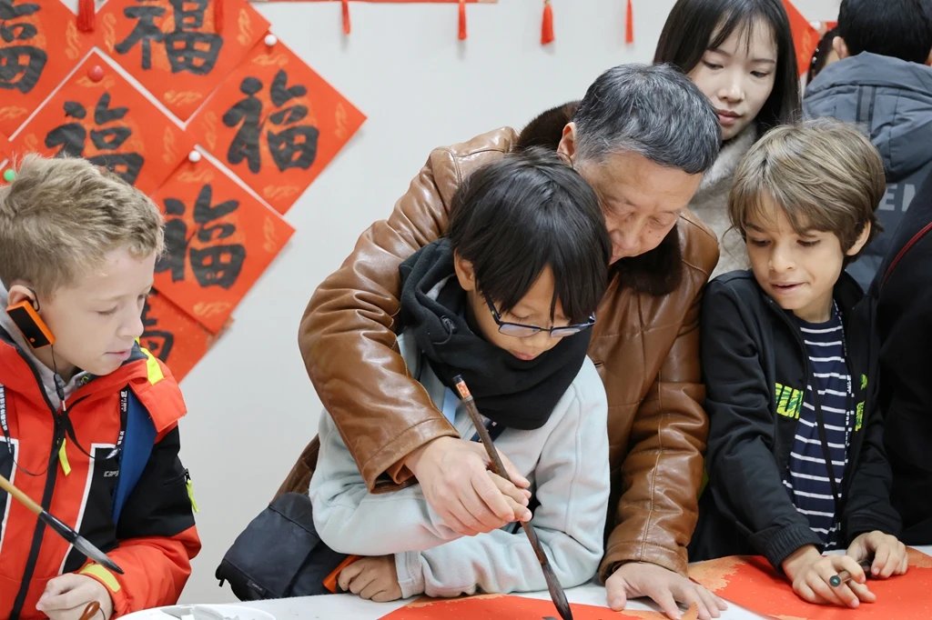 翰墨牵中法 雅韵传深情——成都天府书法院助力茶小跨国文化交流