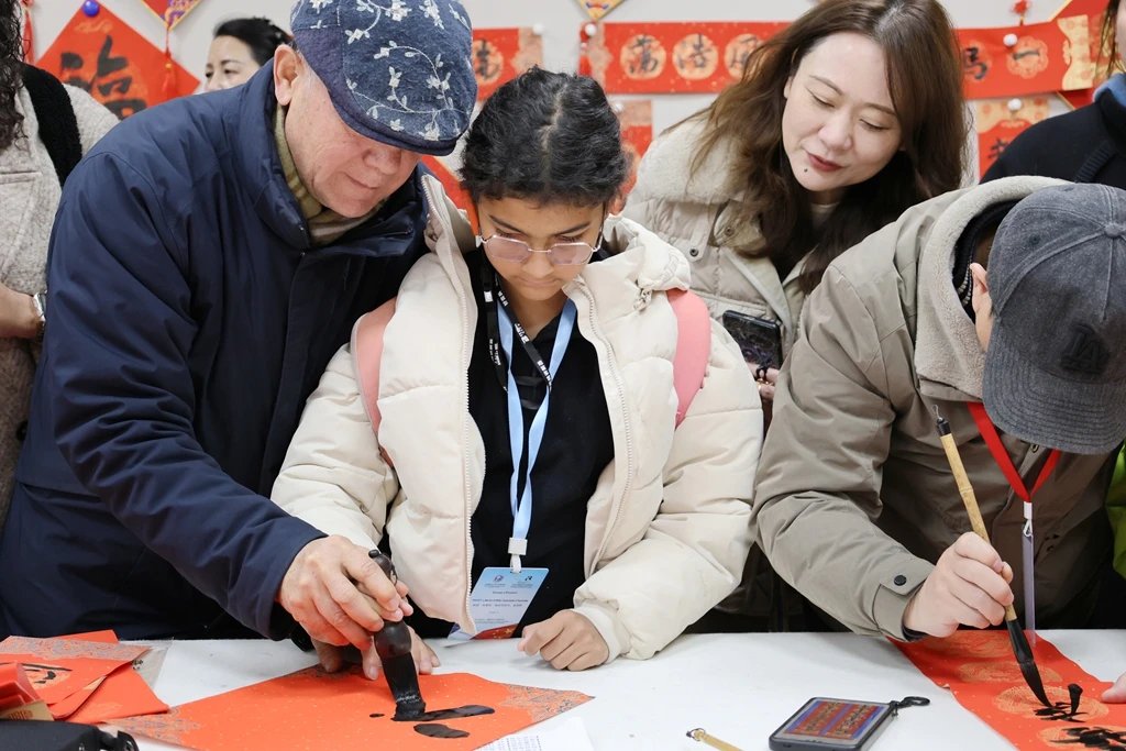 翰墨牵中法 雅韵传深情——成都天府书法院助力茶小跨国文化交流