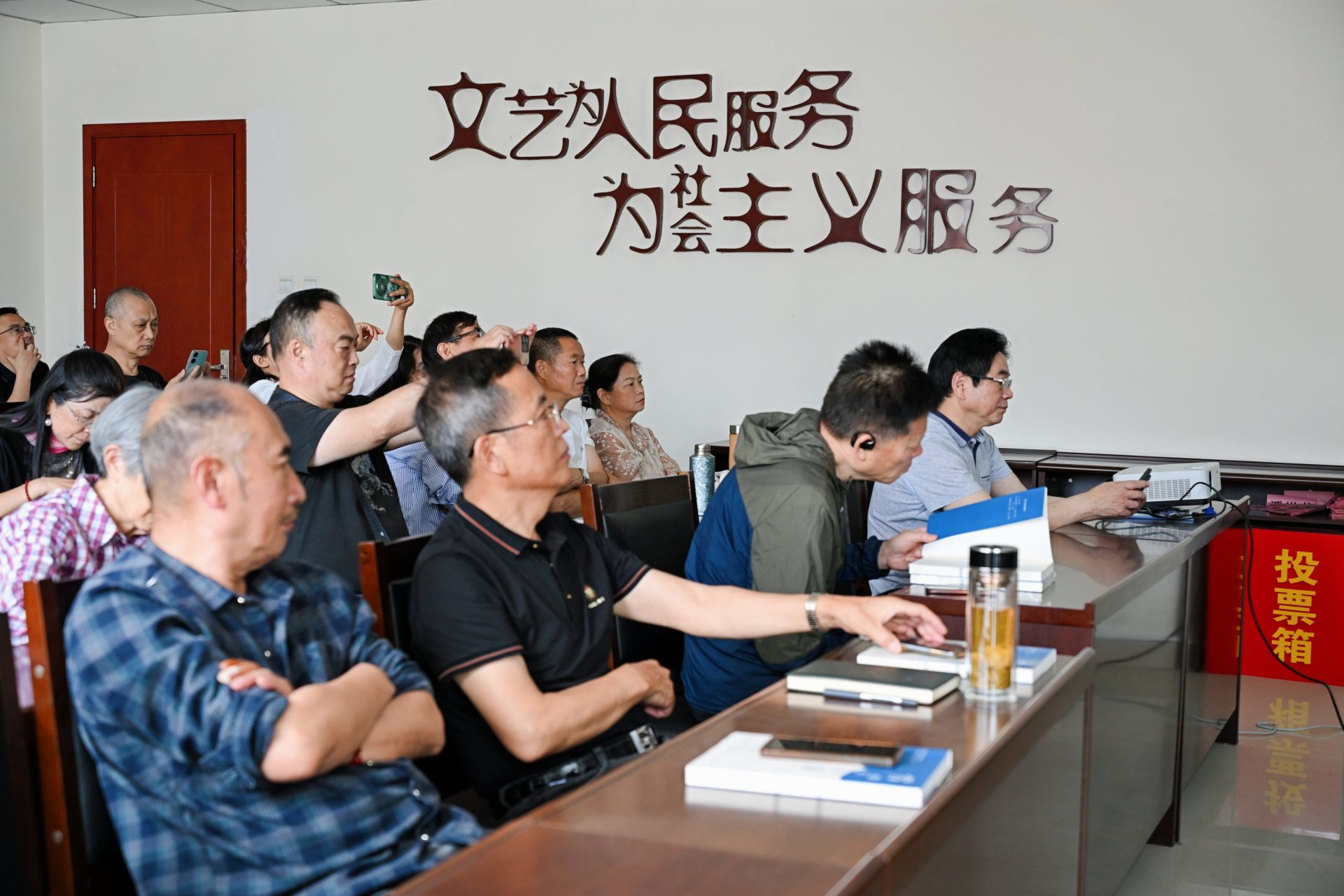 乐动蓉城・“邑”见书法 何晓巍做客大邑讲授书法学习创作新时代理念